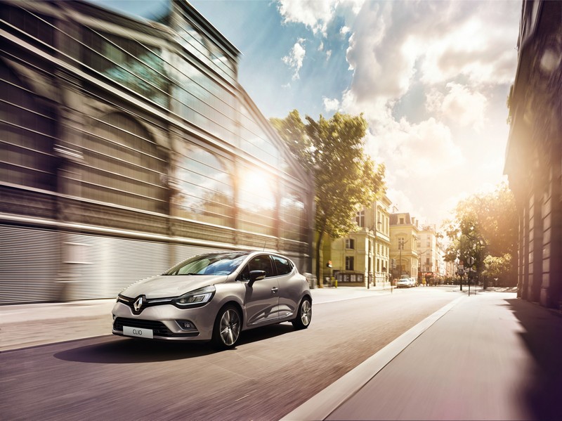 Bassoul Heneiné sal Unveils New Renault Clio